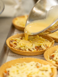 コロンブスの茶卵と四万十ポークのキッシュ5号｜こっこらんど